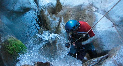 Canyoning : Trou Blanc à Salazie Canyoning : Trou Blanc à Salazie