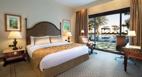 Shangri-La Qaryat Al Beri : Hébergement