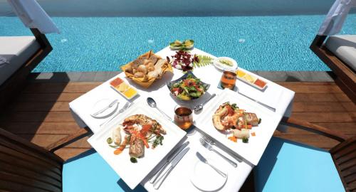 Furaveri Island Resort & Spa : Restauration